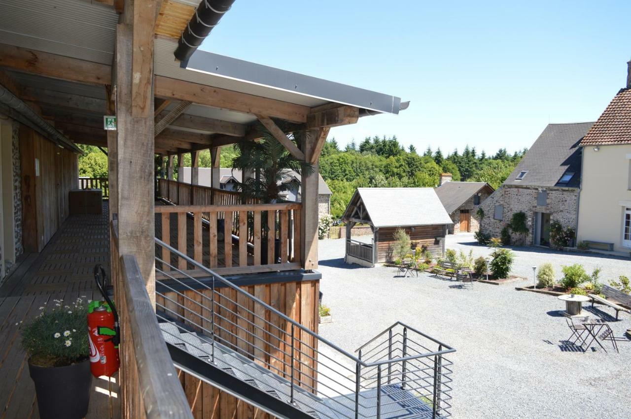 Gite De La Cour Campandré-Valcongrain Zewnętrze zdjęcie